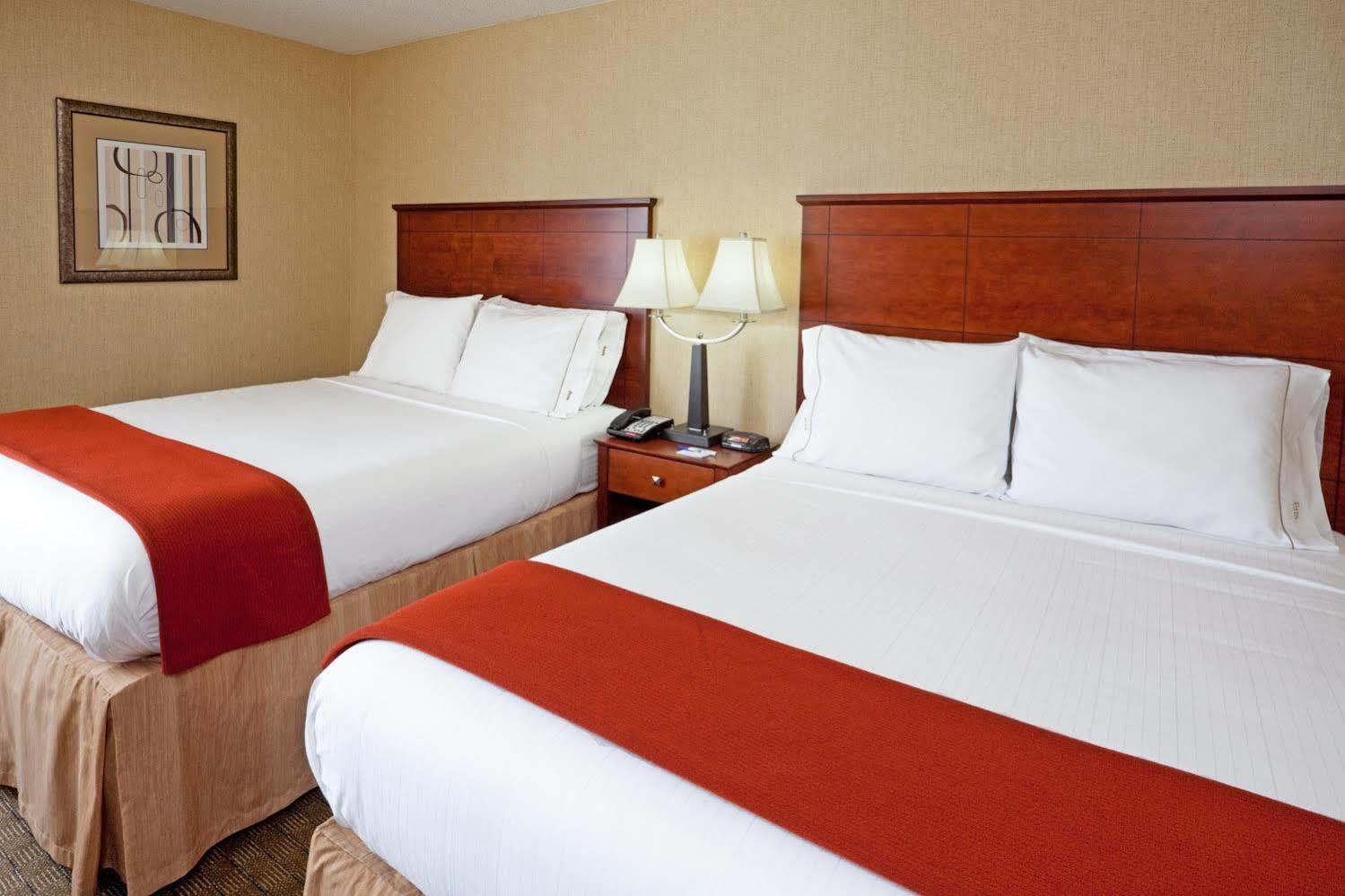 Holiday Inn Express Ramsey Mahwah By Ihg Εξωτερικό φωτογραφία