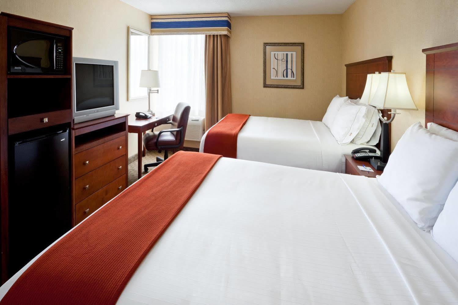 Holiday Inn Express Ramsey Mahwah By Ihg Εξωτερικό φωτογραφία